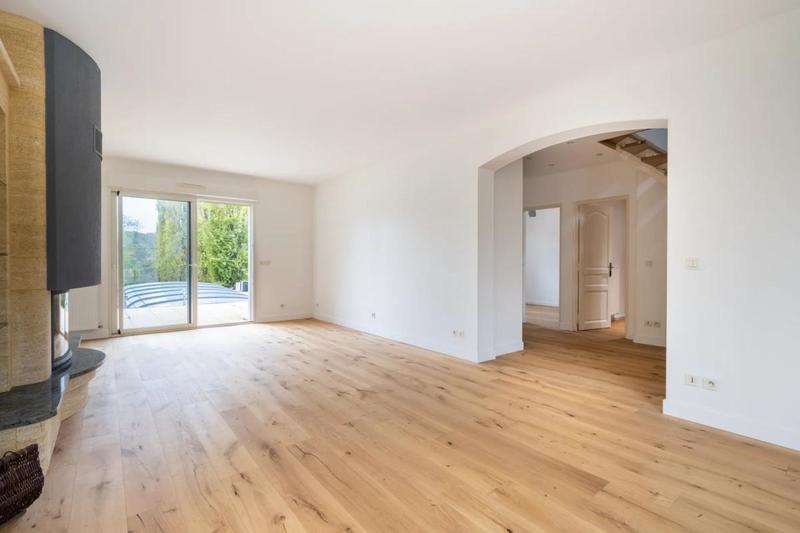 Maison - 143 m² - 6 pièces