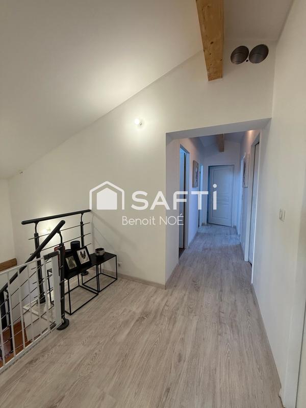 Maison - 180 m² - 6 pièces