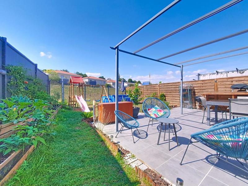 Maison - 97 m² - 4 pièces