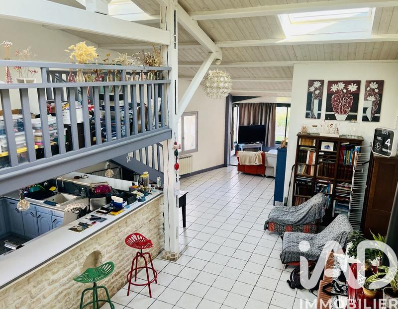 Maison - 200 m² - 9 pièces