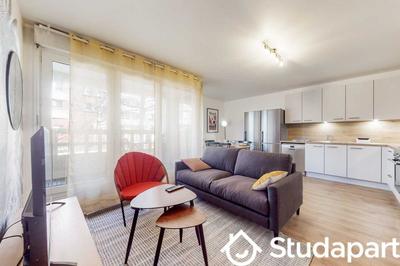 Chambre - 9 m² - 1 pièce