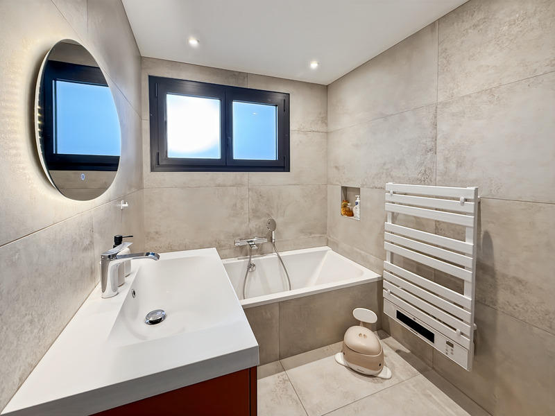 Maison - 160 m² - 6 pièces