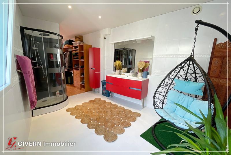 Maison - 192 m² - 7 pièces