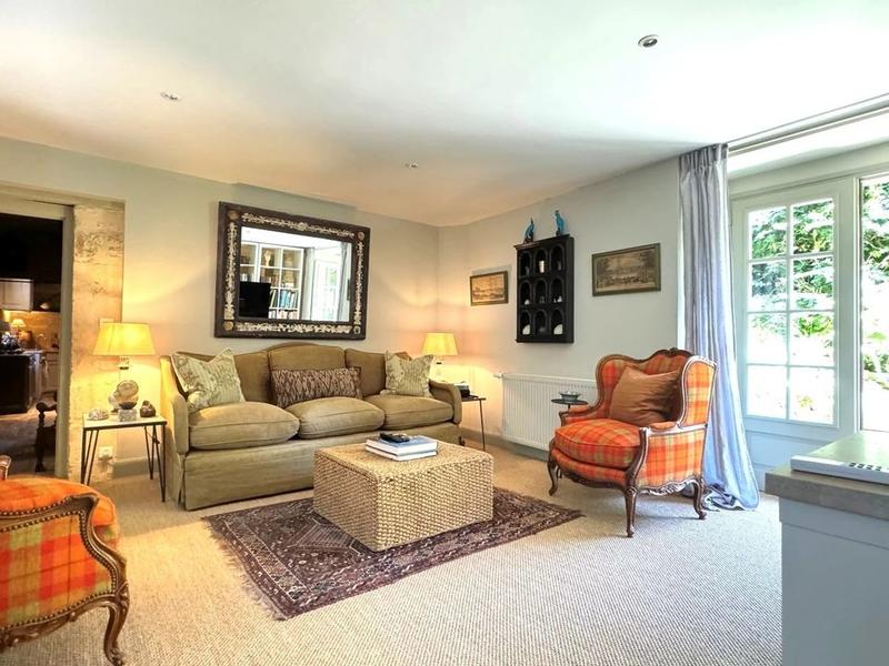 Demeure - 164 m² - 5 pièces