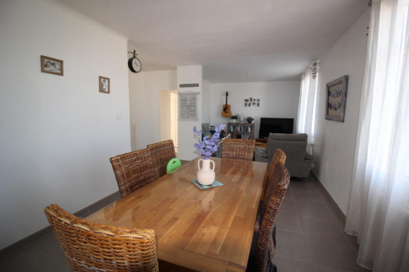 Maison - 176 m² - 8 pièces