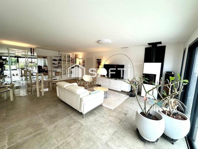 Maison - 150 m² - 5 pièces