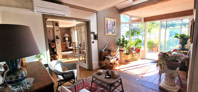 Maison - 190 m² - 8 pièces