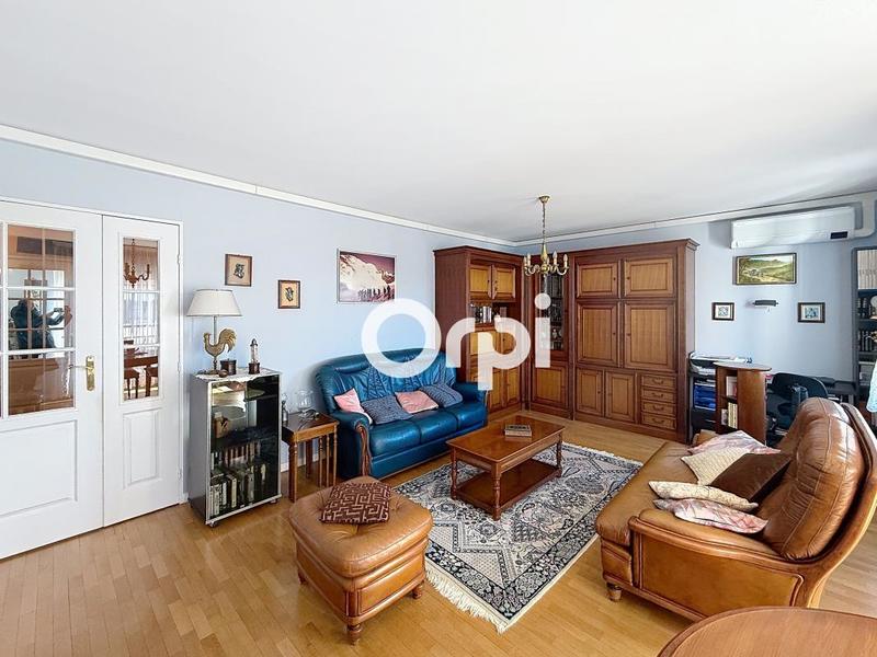 Appartement - 90 m² - 4 pièces