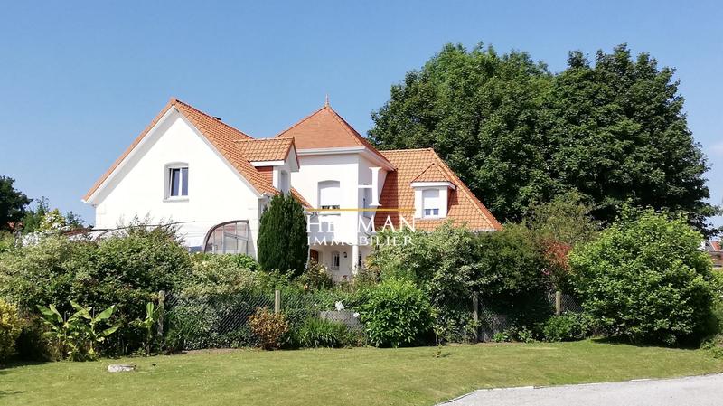 Maison - 215 m² - 7 pièces