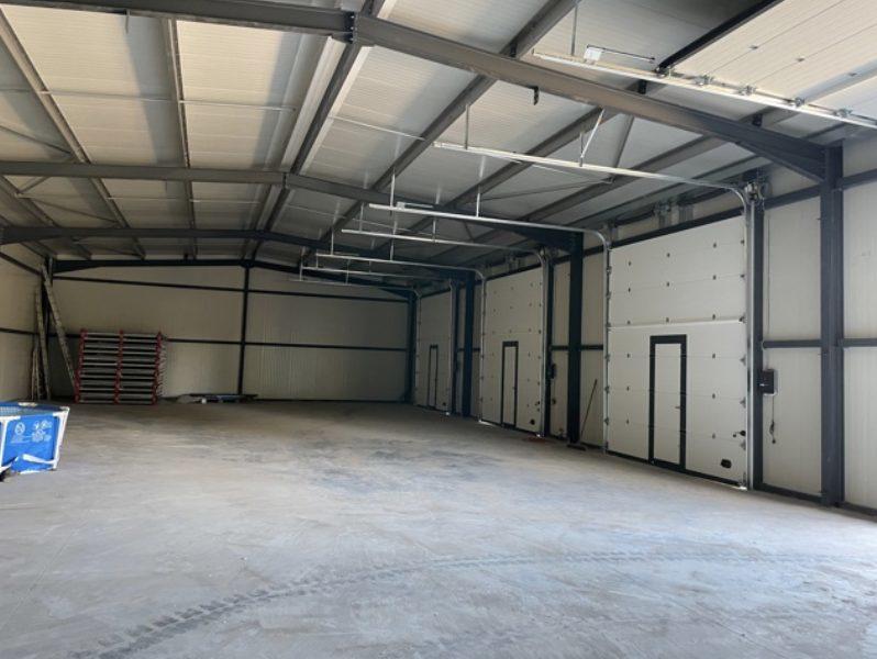 Local d'activités - 375 m²