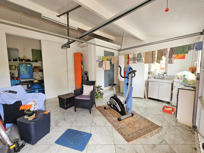 Maison - 204 m² - 8 pièces