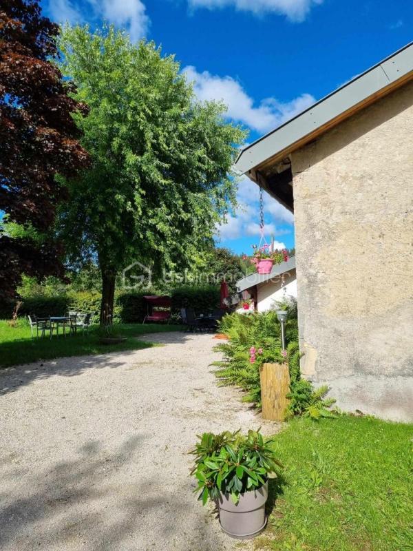 Corps de ferme - 574 m² - 15 pièces