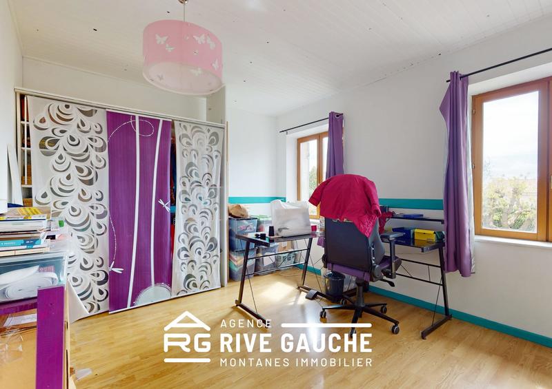 Maison traditionnelle - 208 m² - 8 pièces