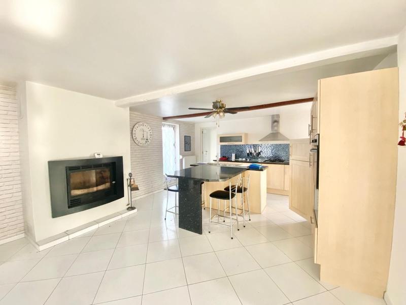 Maison - 176 m² - 10 pièces