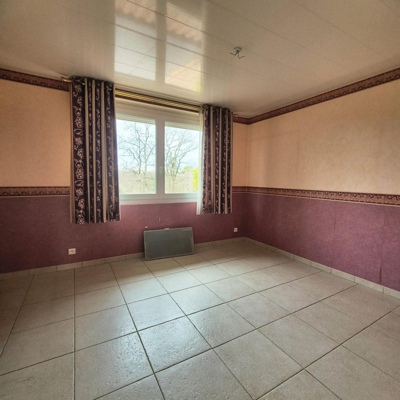 Maison - 238 m² - 9 pièces