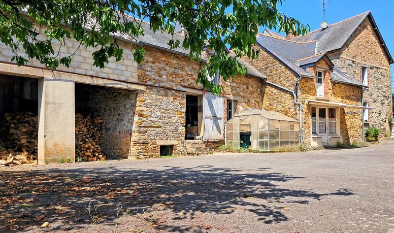 Maison de bourg - 110 m² - 4 pièces