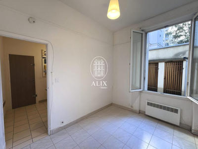 Appartement - 16 m² - 1 pièce