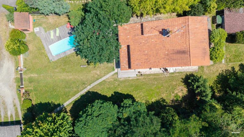 Maison - 200 m² - 5 pièces