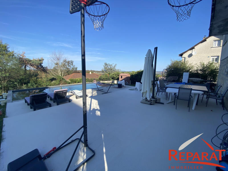 Maison - 160 m² - 7 pièces