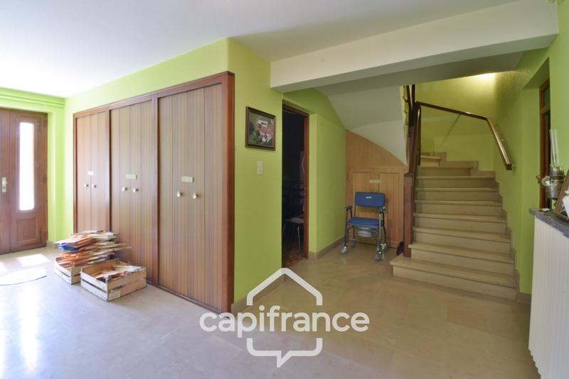 Maison - 257 m² - 10 pièces