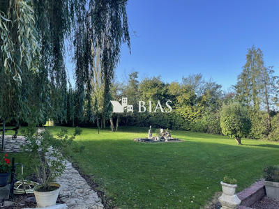 Maison - 140 m² - 8 pièces