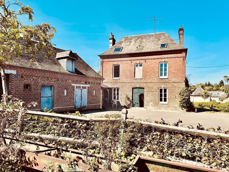Maison - 177 m² - 9 pièces