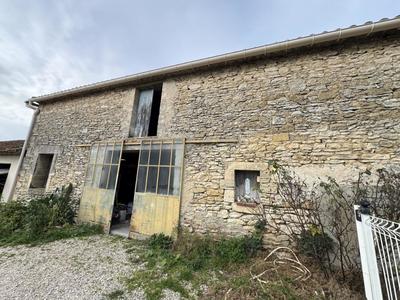 Mas - 261 m² - 8 pièces