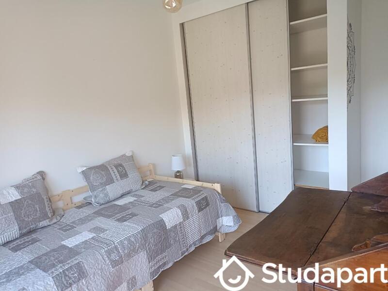 Chambre - 12 m² - 1 pièce