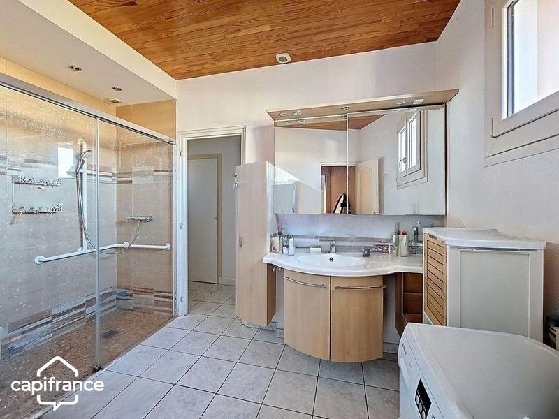 Maison - 226 m² - 8 pièces