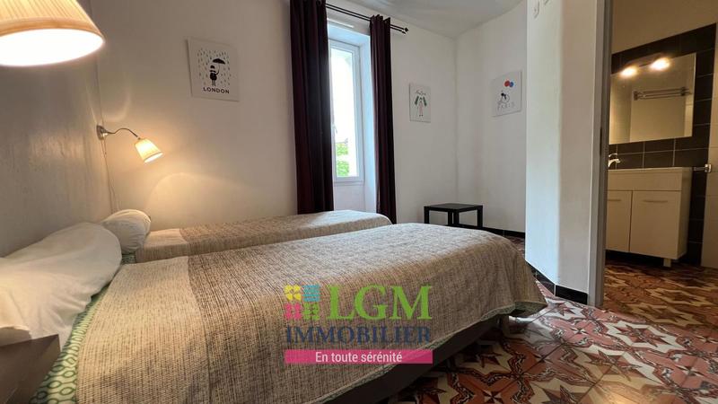 Maison - 181 m² - 6 pièces