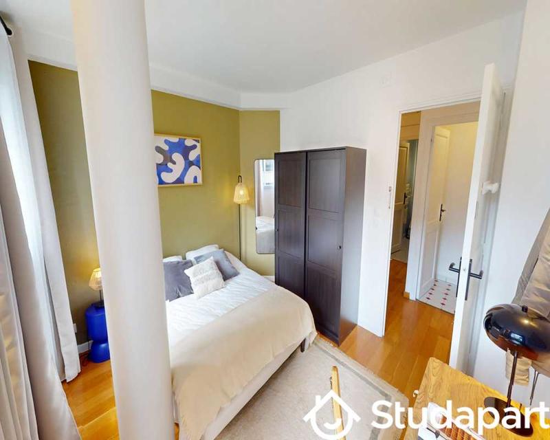 Chambre - 75 m² - 1 pièce