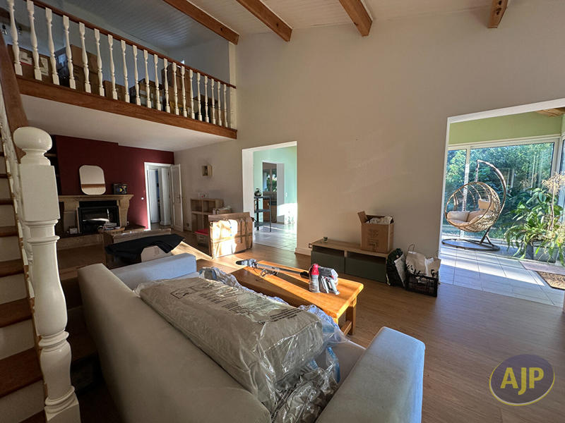 Maison - 171 m² - 6 pièces