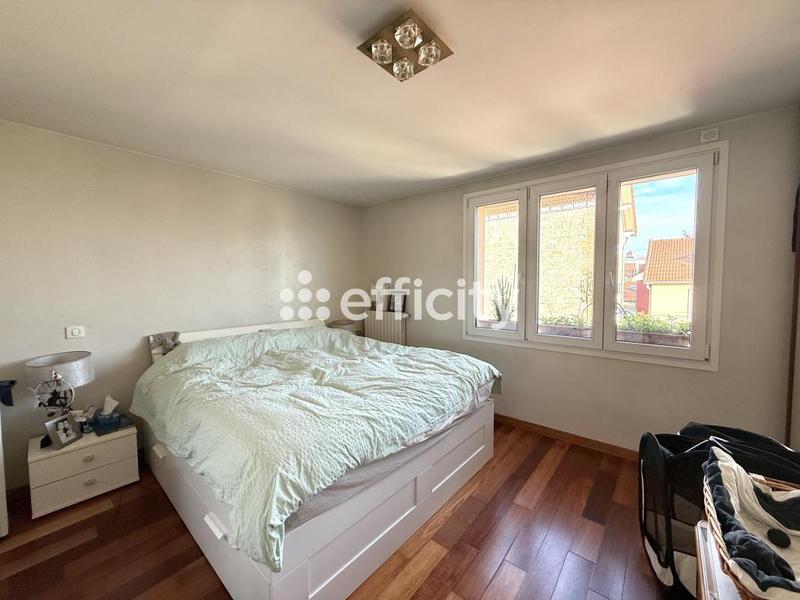 Maison - 180 m² - 6 pièces