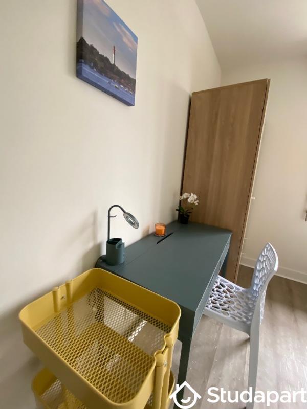 Chambre - 13 m² - 1 pièce