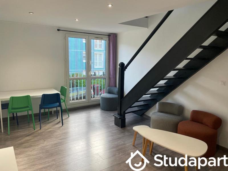 Chambre - 10 m² - 1 pièce