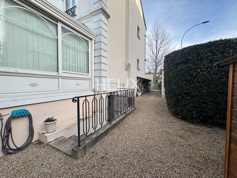 Maison - 170 m² - 6 pièces