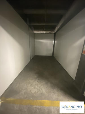 Parking / Garage - 15 m²