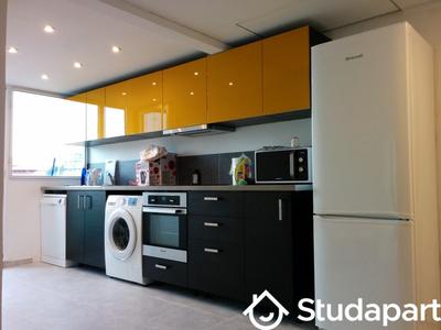 Chambre - 12 m² - 1 pièce