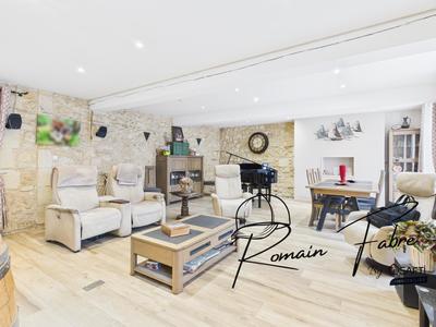 Maison - 221 m² - 6 pièces