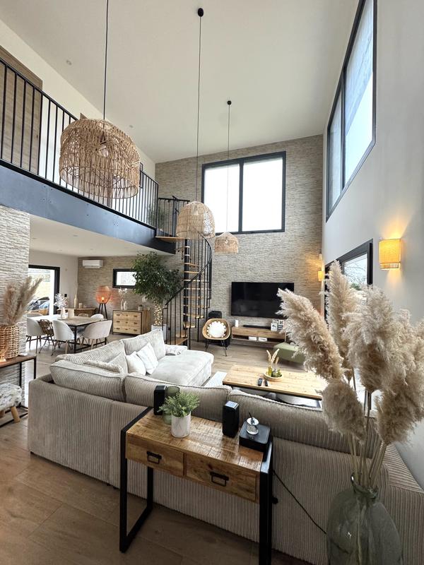 Maison - 220 m² - 9 pièces