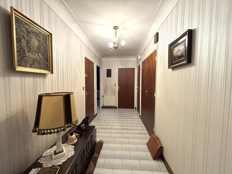 Maison - 204 m² - 8 pièces