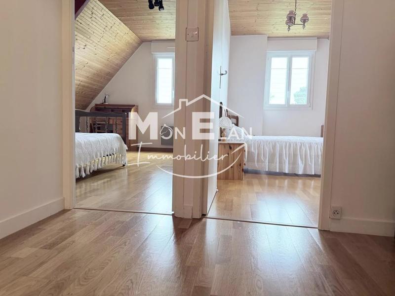 Maison - 167 m² - 9 pièces