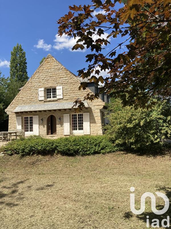 Maison - 212 m² - 8 pièces