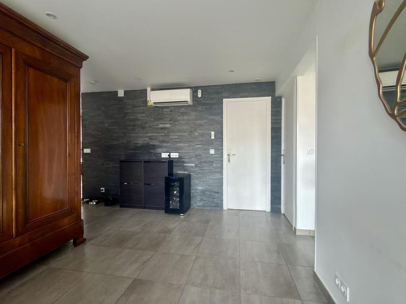 Appartement - 77 m² - 4 pièces