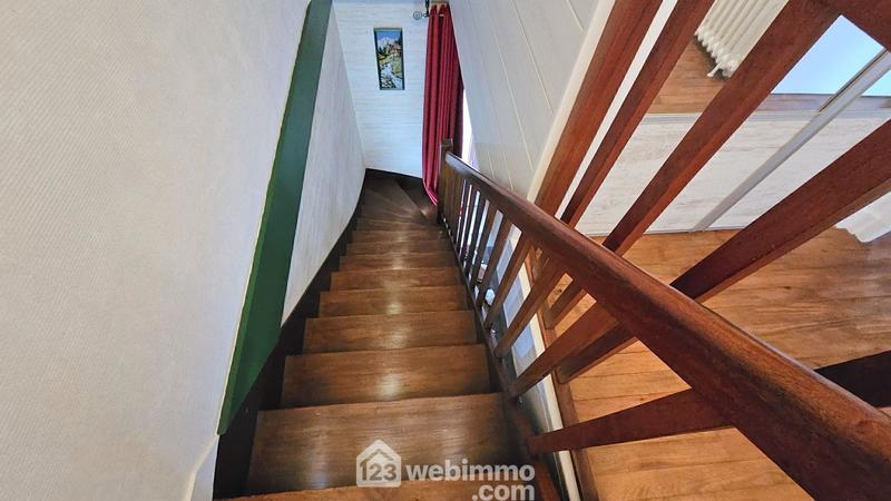 Maison - 122 m² - 5 pièces