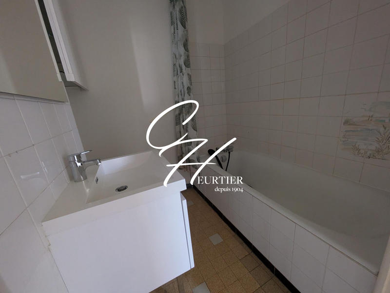 Appartement - 77 m² - 4 pièces