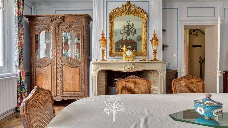 Château - 450 m² - 12 pièces