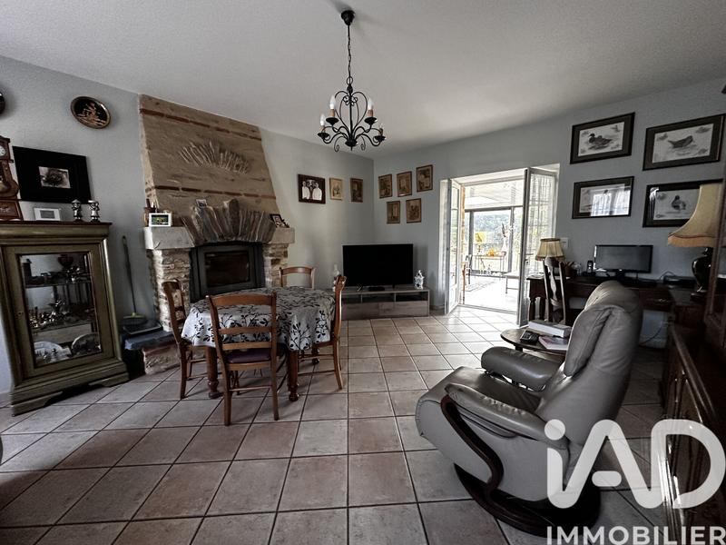 Maison - 202 m² - 6 pièces