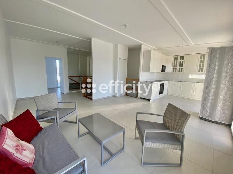 Appartement - 98 m² - 6 pièces