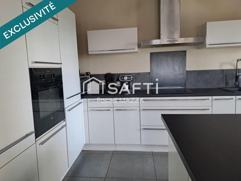 Appartement - 99 m² - 4 pièces